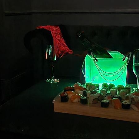 O' Plaisirs Interdits - Loveroom Caen Exteriér fotografie
